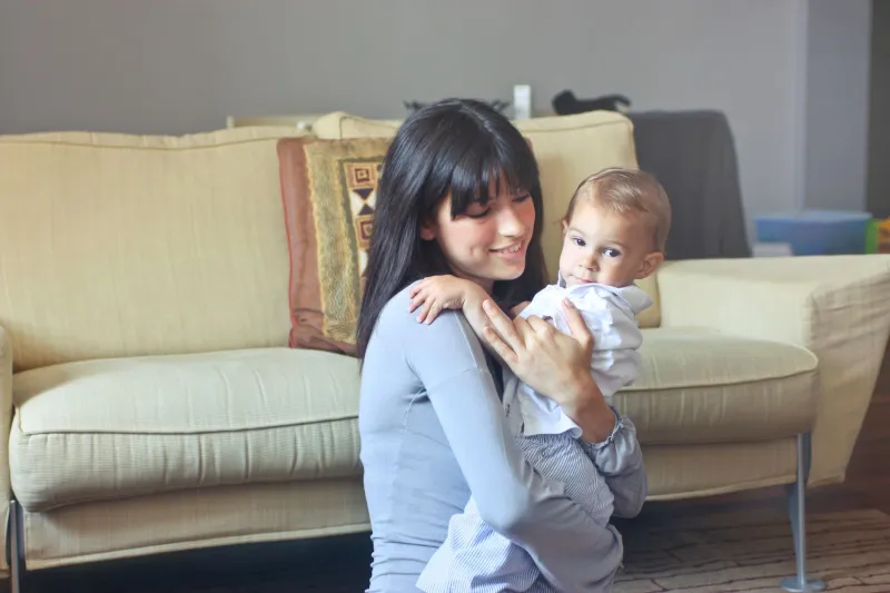 Nounou, assistante maternelle, baby-sitter : qui est vraiment responsable en cas d'accident chez vous ou ailleurs ?